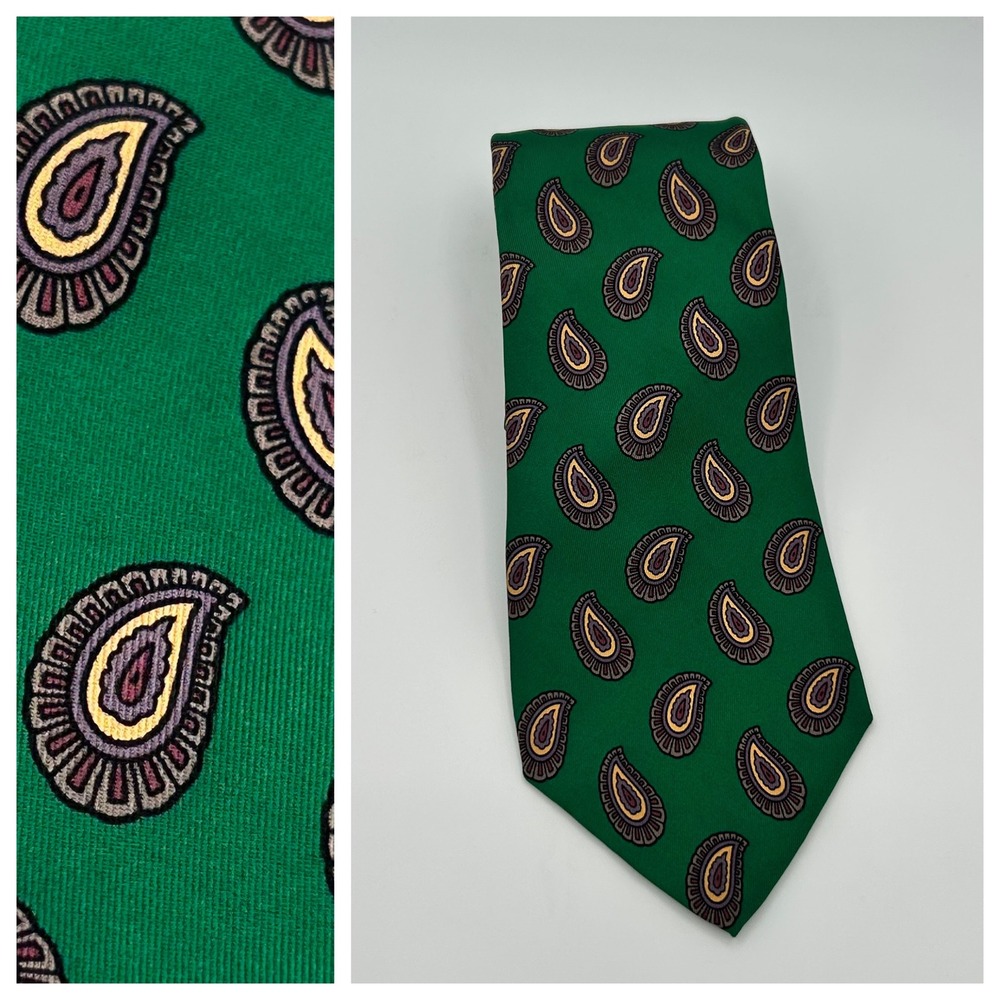 Burberrys of London Mens Green Paisley Silk Tie Hand Sewn USA Vintage Designer